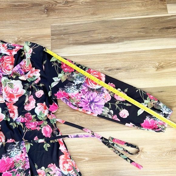 City Chic Floral Wrap Blouse - Picture 11 of 13